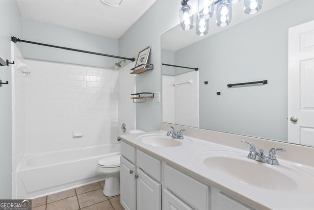 1335 Lyndhurst Way, Roswell, GA 30075