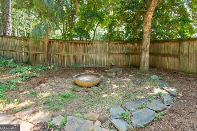 1335 Lyndhurst Way, Roswell, GA 30075