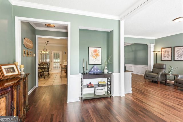 1335 Lyndhurst Way, Roswell, GA 30075