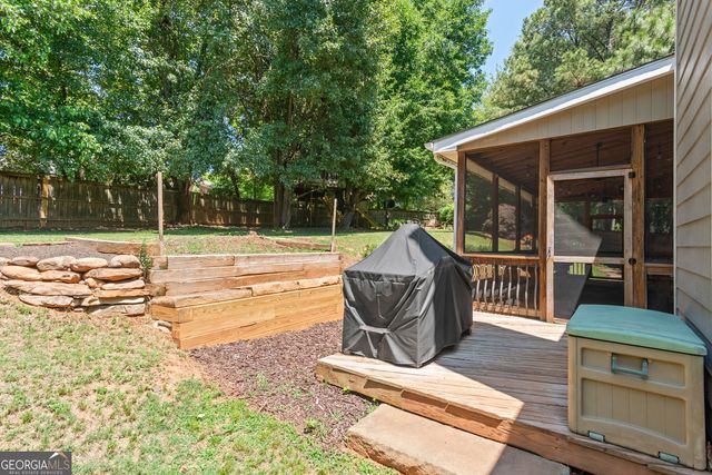 1335 Lyndhurst Way, Roswell, GA 30075