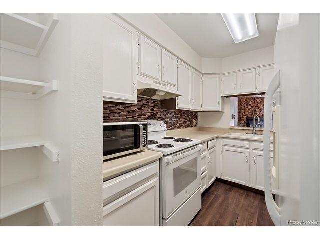 15566 E Louisiana Ave, Aurora, CO 80017