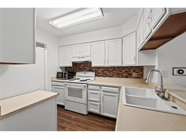 15566 E Louisiana Ave, Aurora, CO 80017
