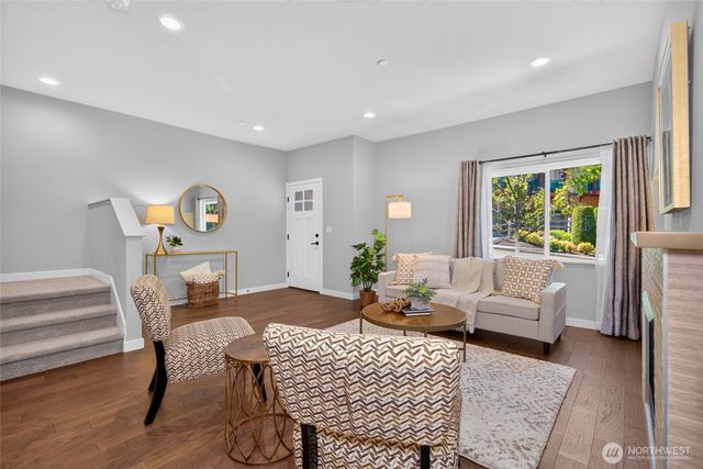 1078 Cabin Creek Lane SW, Issaquah, WA 98027