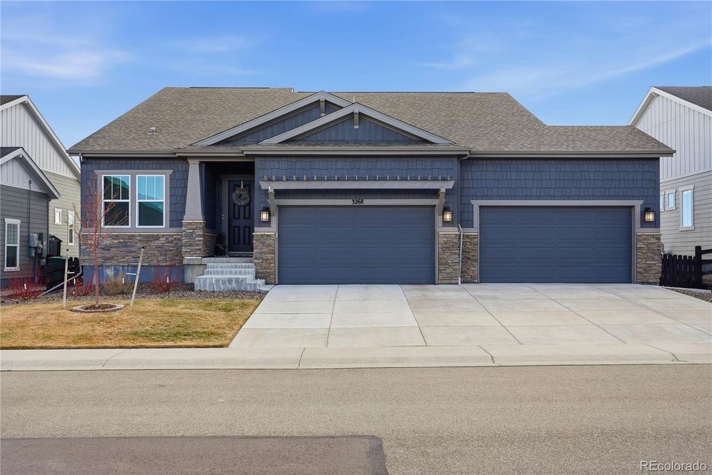 3268 Carabiner Street, Castle Rock, CO 80108