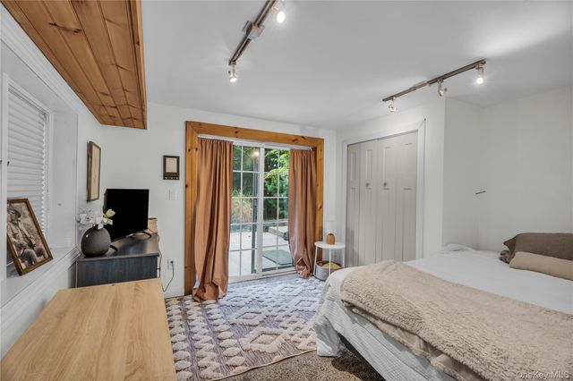 64 Sally Lane, Ridge, NY 11961