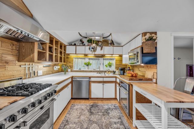 64 Sally Lane, Ridge, NY 11961