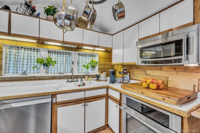 64 Sally Lane, Ridge, NY 11961