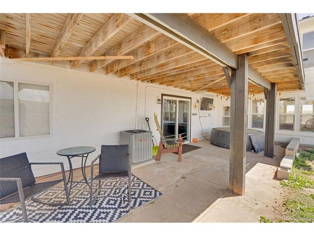 45523 Sun Country Dr, Elizabeth, CO 80107