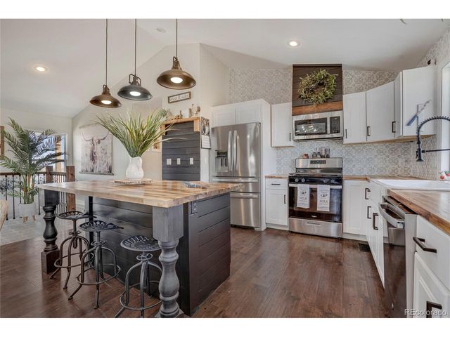 45523 Sun Country Dr, Elizabeth, CO 80107