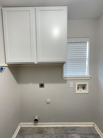 305 Avalanche Ave, Georgetown, TX 78626