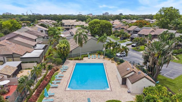 5137 THYME Drive, Palm Beach Gardens, FL 33418