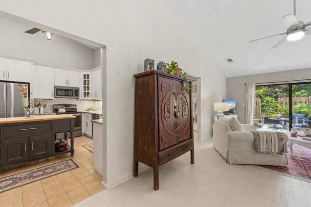 5137 THYME Drive, Palm Beach Gardens, FL 33418