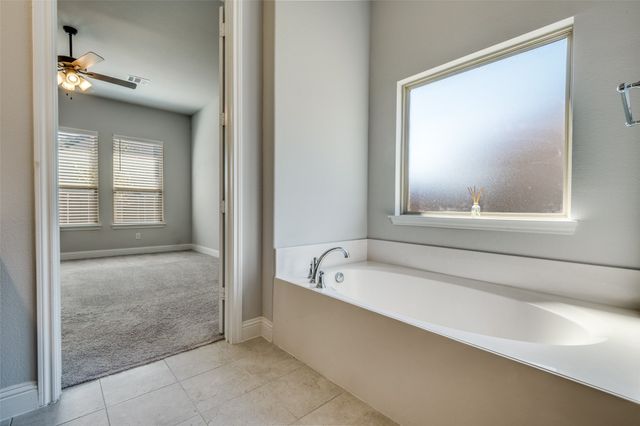 5208 Vista Lago Way, Mansfield, TX 76063
