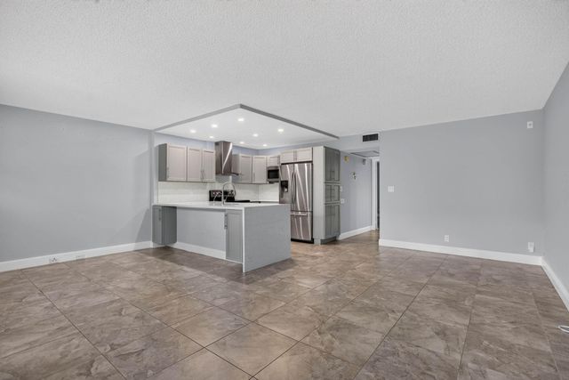 1804 ELEUTHERA Point J1, Coconut Creek, FL 33066