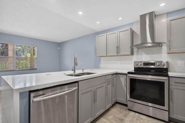 1804 ELEUTHERA Point J1, Coconut Creek, FL 33066