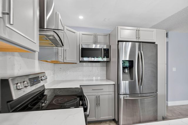 1804 ELEUTHERA Point J1, Coconut Creek, FL 33066