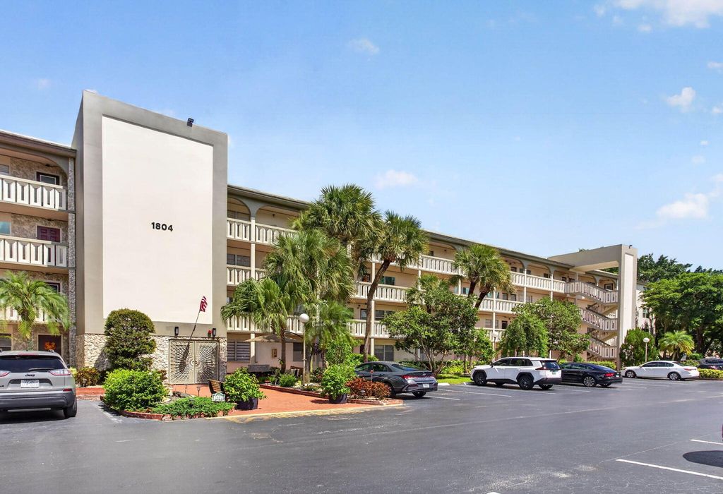 1804 ELEUTHERA Point J1, Coconut Creek, FL 33066