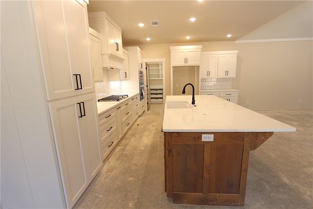 17102 Malico Mountain Road, West Fork, AR 72774