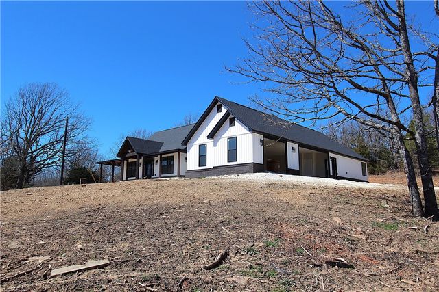 17102 Malico Mountain Road, West Fork, AR 72774