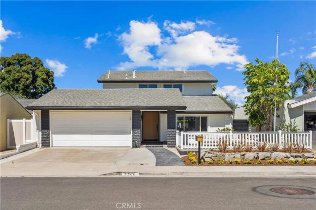 3368 California, Costa Mesa, CA 92626
