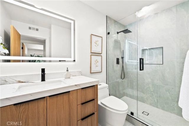 3368 California, Costa Mesa, CA 92626
