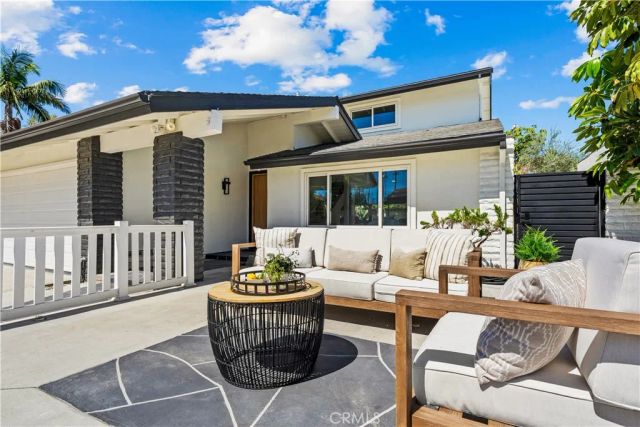 3368 California, Costa Mesa, CA 92626