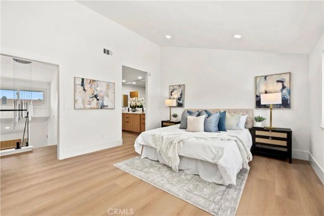 3368 California, Costa Mesa, CA 92626