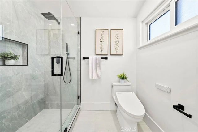 3368 California, Costa Mesa, CA 92626