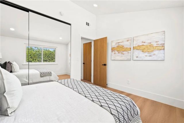 3368 California, Costa Mesa, CA 92626