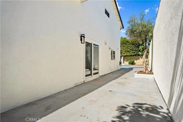 3368 California, Costa Mesa, CA 92626