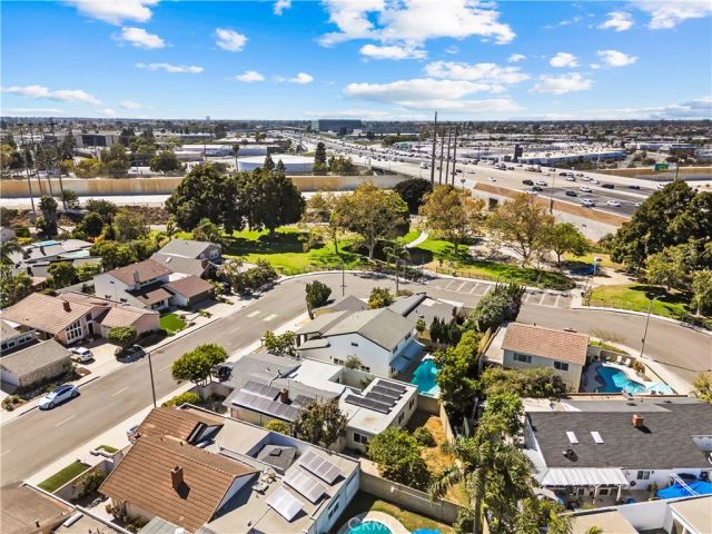 3368 California, Costa Mesa, CA 92626