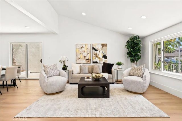 3368 California, Costa Mesa, CA 92626