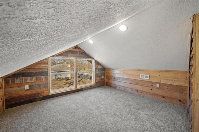 904 E Kaskaskia Street, Paola, KS 66071