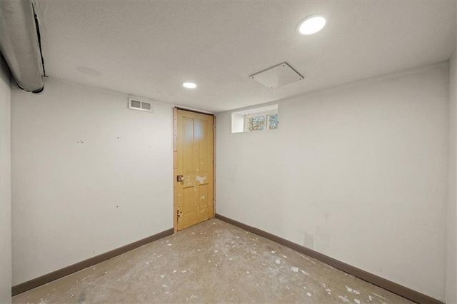 904 E Kaskaskia Street, Paola, KS 66071