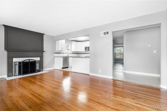 8900 Moritz Avenue, St Louis, MO 63144