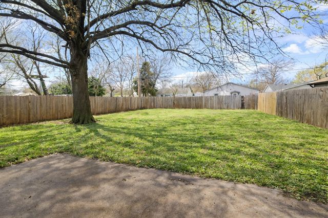 2145 S Estelle, Wichita, KS 67211