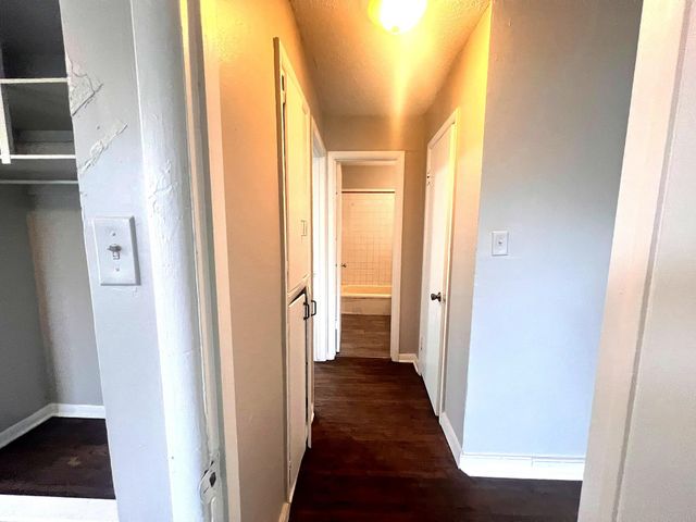 2145 S Estelle, Wichita, KS 67211