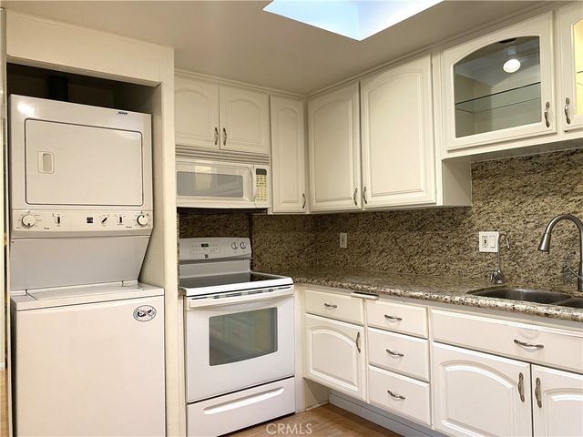 13151 Shawnee Ln., M11-266J, Seal Beach, CA 90740