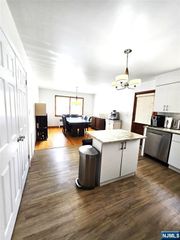 35 E Edsall Avenue 1FL, Palisades Park, NJ 07650