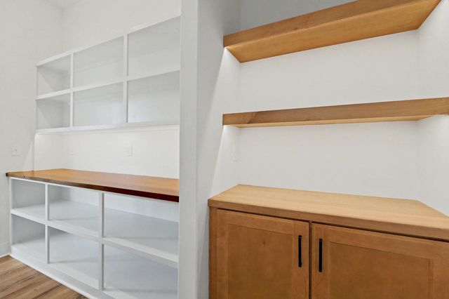 3216 N Bedford Ct, Wichita, KS 67226