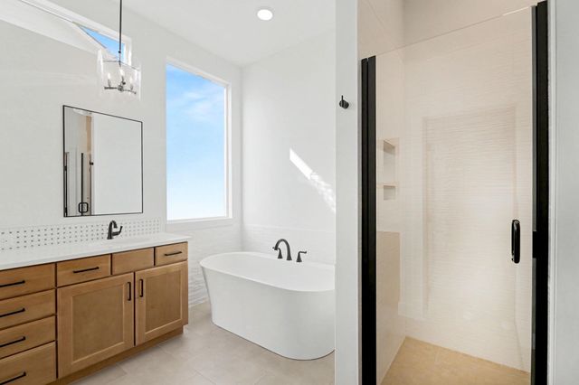 3216 N Bedford Ct, Wichita, KS 67226