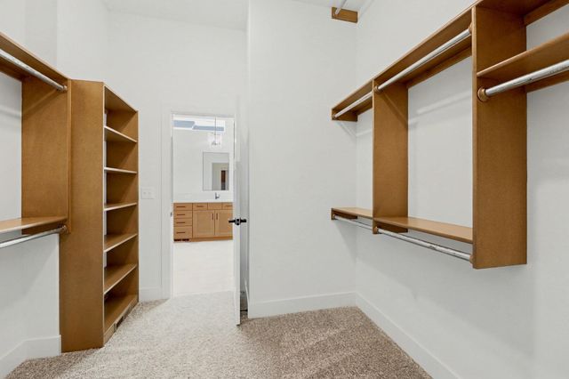 3216 N Bedford Ct, Wichita, KS 67226