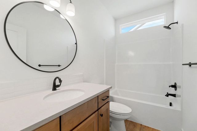 3216 N Bedford Ct, Wichita, KS 67226