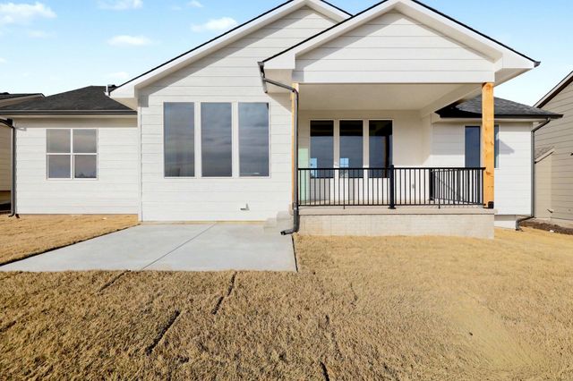 3216 N Bedford Ct, Wichita, KS 67226