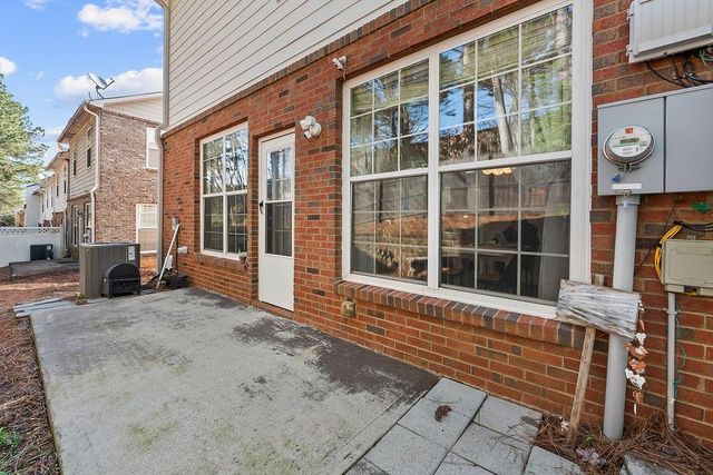 589 Woodland Park Ter, Lawrenceville, GA 30043