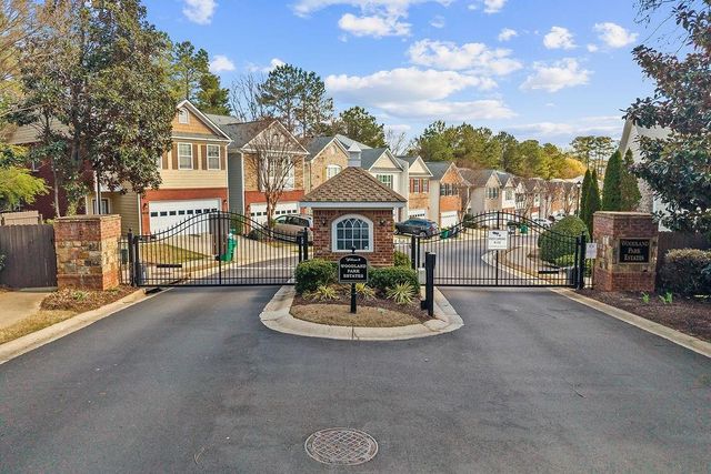 589 Woodland Park Ter, Lawrenceville, GA 30043