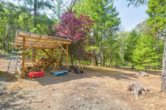 900 Shadow Hills Drive, Grants Pass, OR 97526