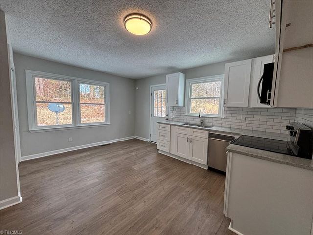 4185 Morningside Drive, Winston-salem, NC 27106