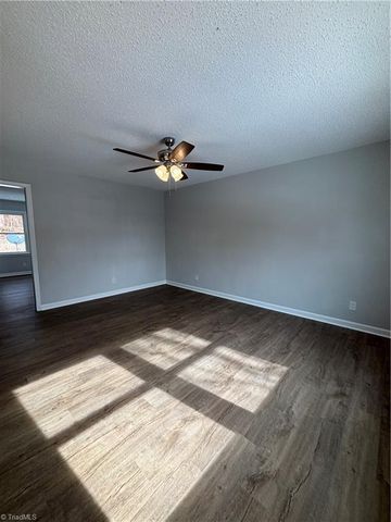 4185 Morningside Drive, Winston-salem, NC 27106