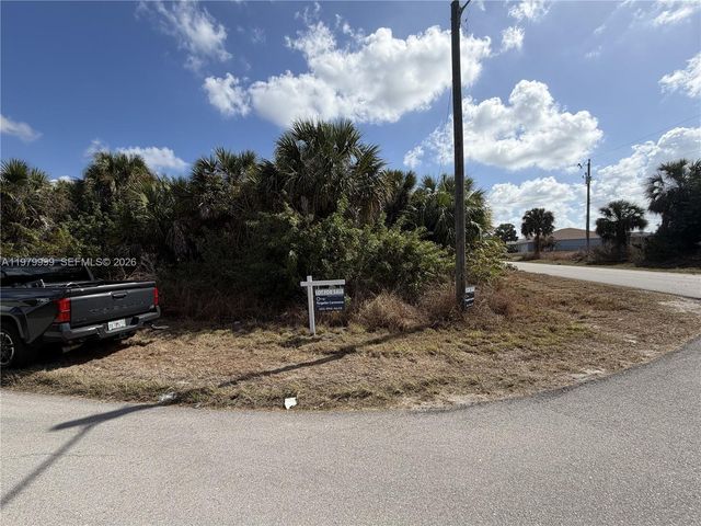 305 LANCELOT AVE, Lehigh Acres, FL 33974